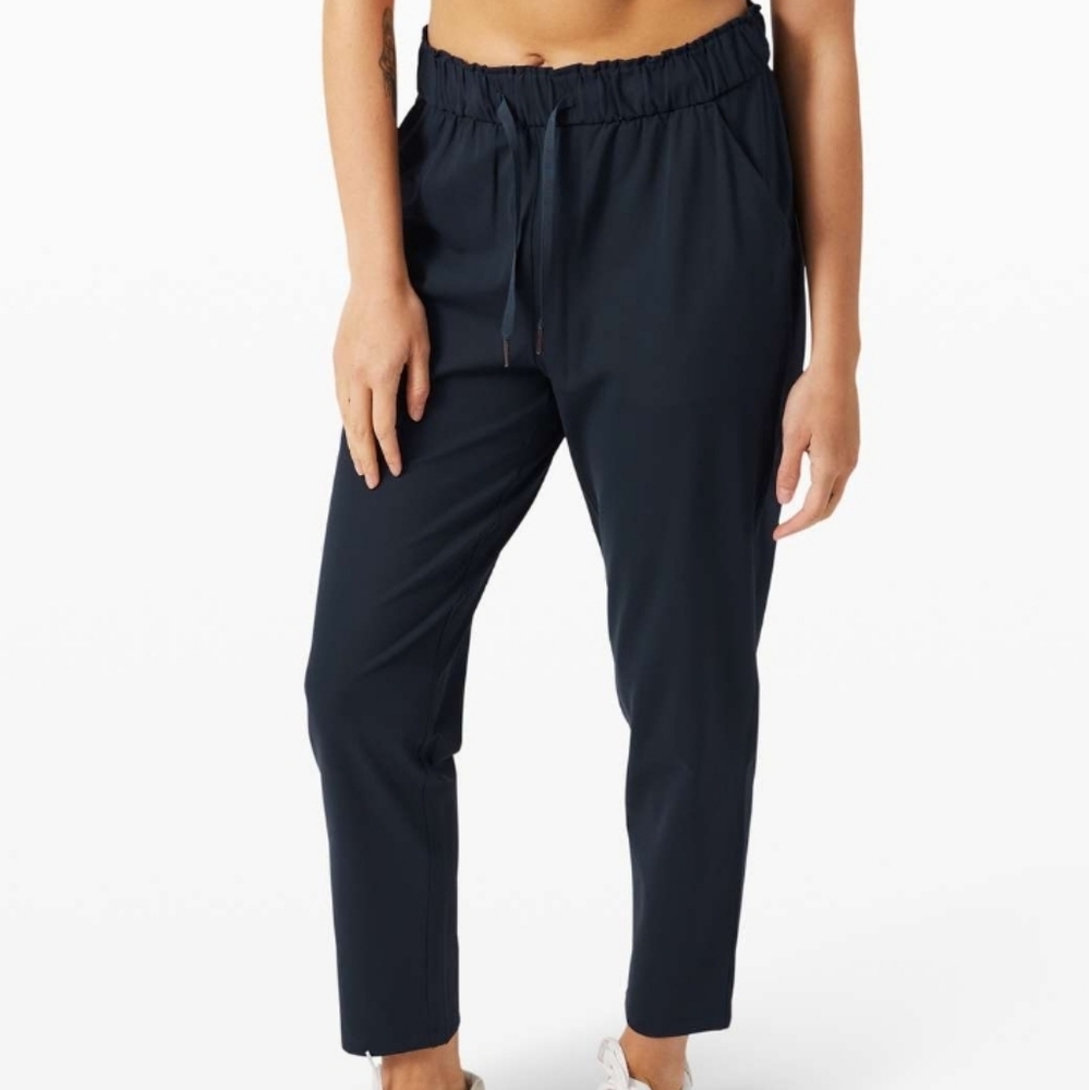 Lululemon Keep Moving Pant 7/8 sz 10